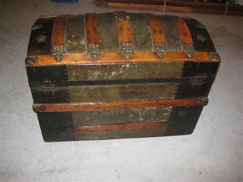 round top trunks from 1890s.